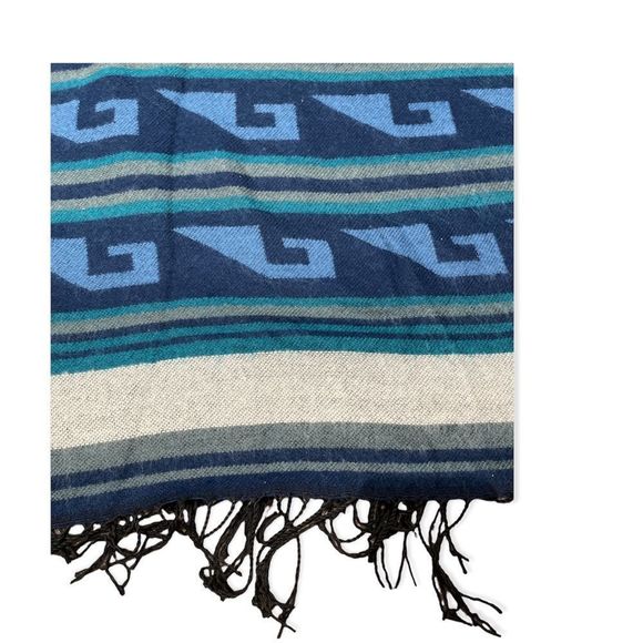 Cherrie Bliss oversized shawl - Picture 3 of 5